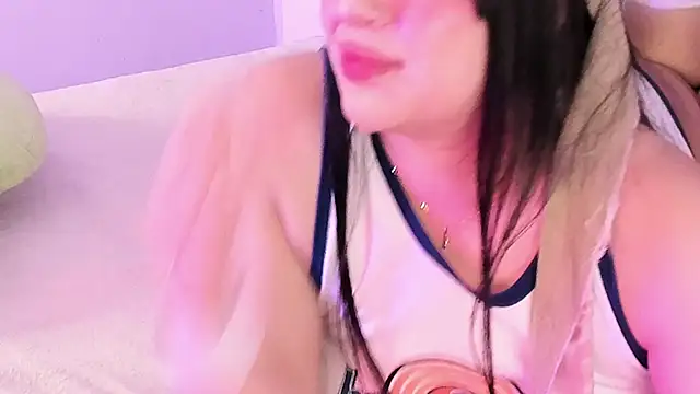 Snapshot of Camila_Matinez_ chatting on February 26, 1:59 am Camila Matinez online show from February 26, 1:59 am