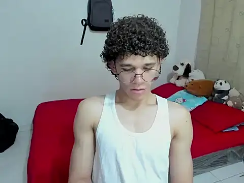 Snapshot of Tom_Blues chatting on September 30, 12:32 pm Tom Blues online show from September 30, 12:32 pm