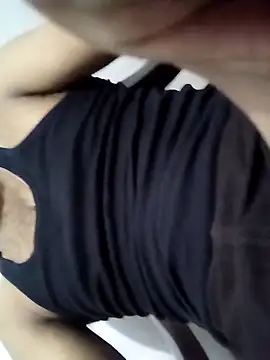 Snapshot of riyaroy087 chatting on October 22, 8:19 pm riyaroy087 online show from October 22, 8:19 pm