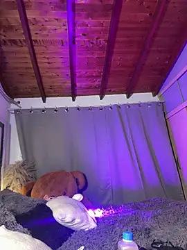 Emiily Moore1 online show from January 9, 11:28 pm