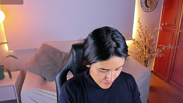 MeridaFox  online show from December 4, 6:16 pm