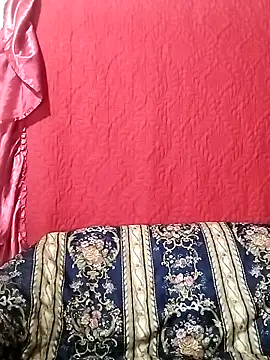 Snapshot of Vyxen__ chatting on November 16, 4:18 am Vyxen online show from November 16, 4:18 am