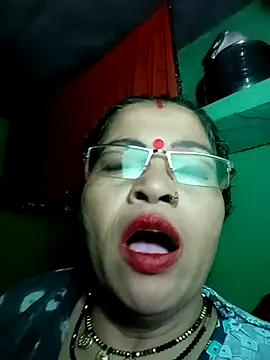 Snapshot of Manavi_x chatting on October 6, 9:45 pm Manavi x online show from October 6, 9:45 pm