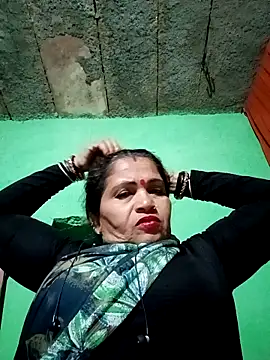 Manavi x online show from December 22, 4:04 pm