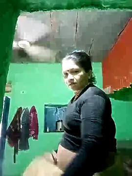 Manavi x online show from April 15, 2:29 am