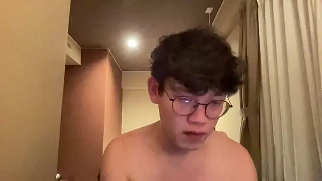 Snapshot of Passionatetwink2 chatting on December 20, 1:51 pm Passionatetwink2 online show from December 20, 1:51 pm