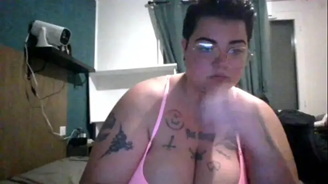 PirateXL online show from April 2, 10:40 pm