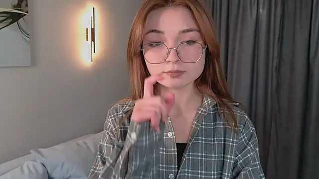 Snapshot of Susan_Gardner chatting on October 2, 2:02 pm Susan Gardner online show from October 2, 2:02 pm