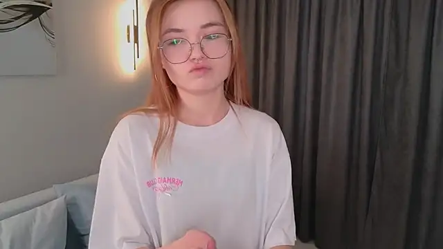 Snapshot of Susan_Gardner chatting on October 22, 6:02 am Susan Gardner online show from October 22, 6:02 am