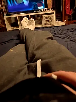 Snapshot of Horny_mummy chatting on December 5, 7:54 pm Horny mummy online show from December 5, 7:54 pm