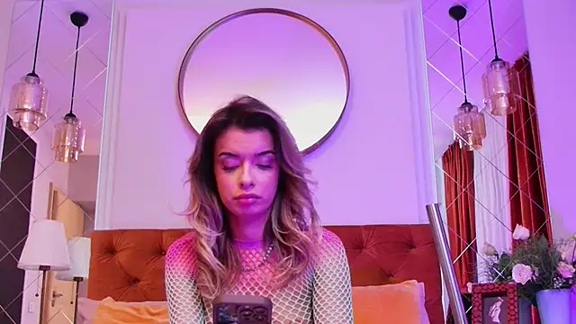 Snapshot of LollyShine chatting on November 28, 8:00 pm LollyShine online show from November 28, 8:00 pm