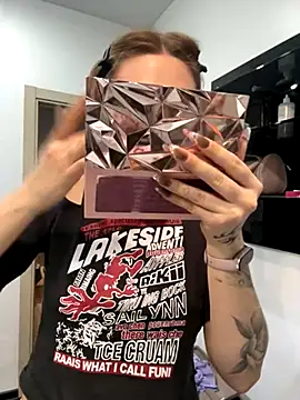 LunaMillie online show from November 2, 1:35 pm