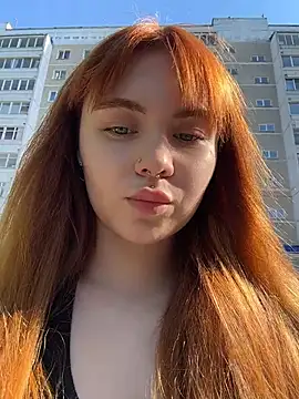 LunaMillie online show from May 25, 12:33 pm