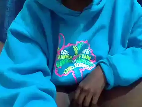 chocolatebarbiee online show from October 20, 9:21 am