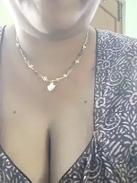 Geetha227 online show from September 28, 4:07 am