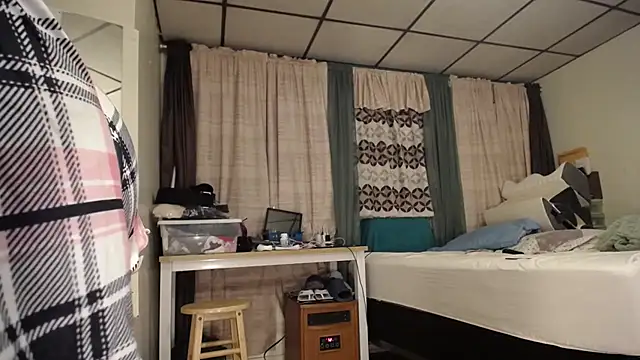 Snapshot of ANALTRAINING4U2 chatting on February 21, 4:18 am ANALTRAINING4U2 online show from February 21, 4:18 am