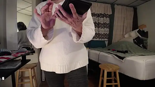 Snapshot of ANALTRAINING4U2 chatting on February 22, 4:18 am ANALTRAINING4U2 online show from February 22, 4:18 am