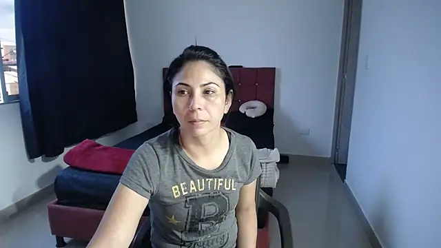 Snapshot of yohacriss chatting on December 4, 10:29 pm yohacriss online show from December 4, 10:29 pm