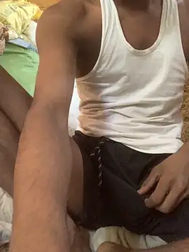 Snapshot of uniquesexyboy5689 chatting on November 10, 10:14 am uniquesexyboy5689 online show from November 10, 10:14 am