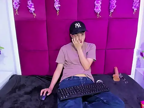 Snapshot of Bruno_Cruzz chatting on September 21, 3:41 am Bruno Cruzz online show from September 21, 3:41 am