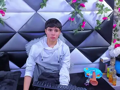 Snapshot of Bruno_Cruzz chatting on October 24, 2:41 am Bruno Cruzz online show from October 24, 2:41 am