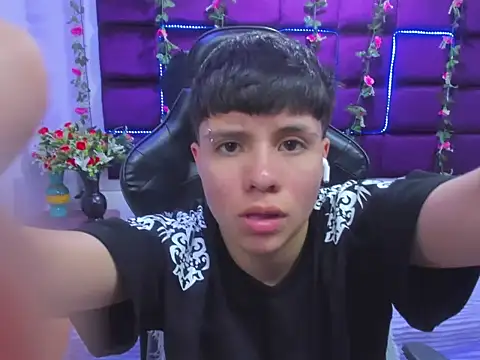 Snapshot of Bruno_Cruzz chatting on November 12, 2:23 am Bruno Cruzz online show from November 12, 2:23 am