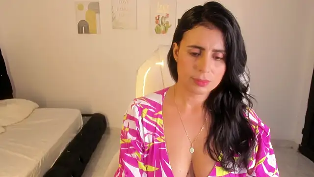 Snapshot of Lilu_ds chatting on November 10, 8:52 pm Lilu ds online show from November 10, 8:52 pm