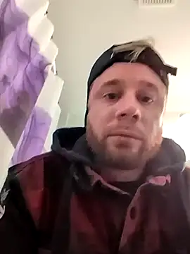 Snapshot of Chffbhf chatting on October 21, 6:58 am Chffbhf online show from October 21, 6:58 am