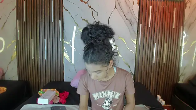 VictoriaDuart online show from October 11, 8:07 pm