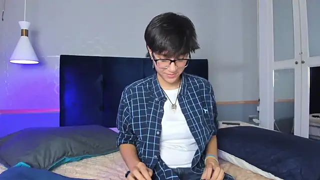 Tsuki Maru online show from October 1, 8:04 pm