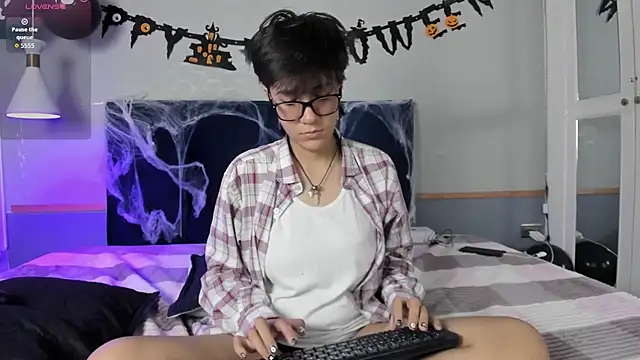 Tsuki Maru online show from October 15, 7:47 pm