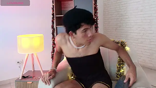 E R O S  online show from December 4, 8:06 pm