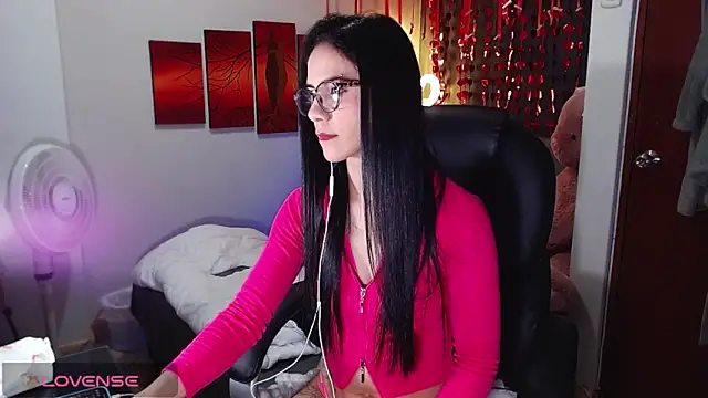 Snapshot of Ashley_olivares chatting on October 14, 2:12 am Ashley olivares online show from October 14, 2:12 am