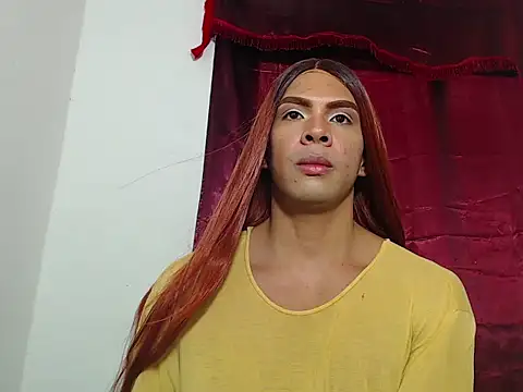 Snapshot of Coral_Santana_x chatting on December 16, 4:12 pm Coral Santana x online show from December 16, 4:12 pm