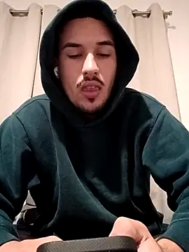 Snapshot of Jadriel23 chatting on October 13, 1:05 am Jadriel23 online show from October 13, 1:05 am