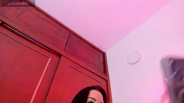 Snapshot of _valeria_saenz_ chatting on November 10, 2:21 am valeria saenz online show from November 10, 2:21 am