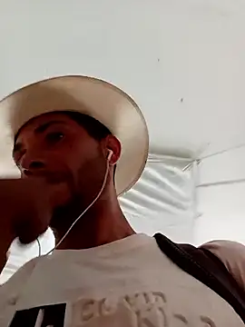 AlphaAlterX online show from February 25, 9:13 pm