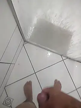 Snapshot of Novin23cms chatting on September 28, 11:32 pm Novin23cms online show from September 28, 11:32 pm