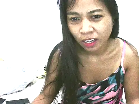 Snapshot of cutielhon chatting on October 14, 12:33 am cutielhon online show from October 14, 12:33 am
