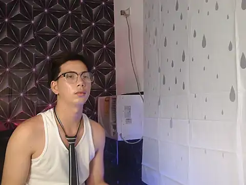 ursweet jade online show from September 22, 1:35 pm