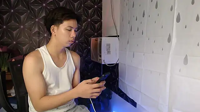 ursweet jade online show from September 29, 11:15 am