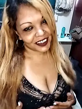 Snapshot of hemilynthomas2467 chatting on November 15, 8:55 am hemilynthomas2467 online show from November 15, 8:55 am