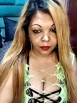 Snapshot of hemilynthomas2467 chatting on November 20, 8:03 am hemilynthomas2467 online show from November 20, 8:03 am