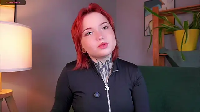 Snapshot of MarnaHarbor chatting on October 1, 1:06 pm MarnaHarbor online show from October 1, 1:06 pm