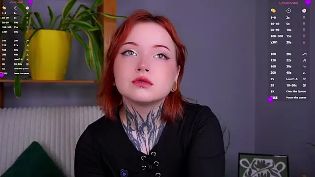 Snapshot of MarnaHarbor chatting on October 19, 1:23 pm MarnaHarbor online show from October 19, 1:23 pm