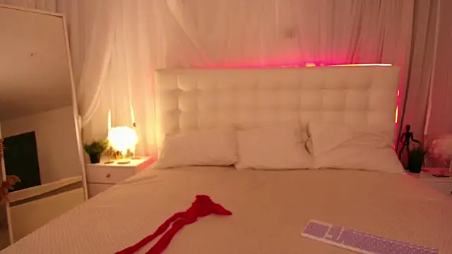 Snapshot of Lilit_1Love chatting on September 30, 5:07 pm Lilit 1Love online show from September 30, 5:07 pm