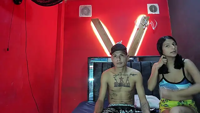 Snapshot of catalina_hard_love chatting on October 25, 1:02 am catalina hard love online show from October 25, 1:02 am