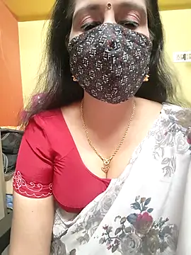 Snapshot of mallu-reshma chatting on October 28, 7:56 am mallu-reshma online show from October 28, 7:56 am