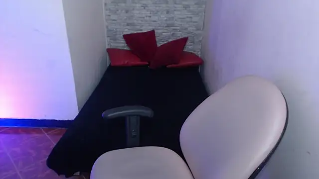 Snapshot of Nasly_Dream chatting on September 30, 7:30 pm Nasly Dream online show from September 30, 7:30 pm