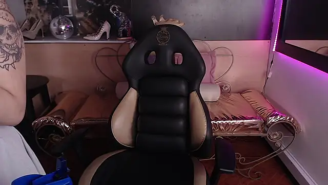 Snapshot of Nasly_Dream chatting on October 10, 8:30 pm Nasly Dream online show from October 10, 8:30 pm